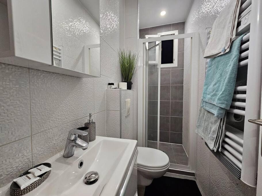 Appartement Proche Metro Paris بونتا المظهر الخارجي الصورة