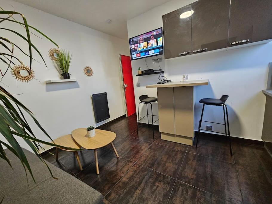 Appartement Proche Metro Paris بونتا المظهر الخارجي الصورة
